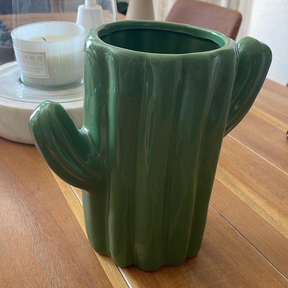 Green Cactus-Shaped Vase